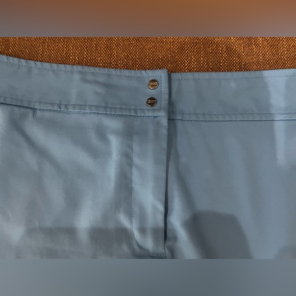 Two Like New Women’s Size 14 Izod Stretch Golf Skorts / Skirts - Picture 3 of 11